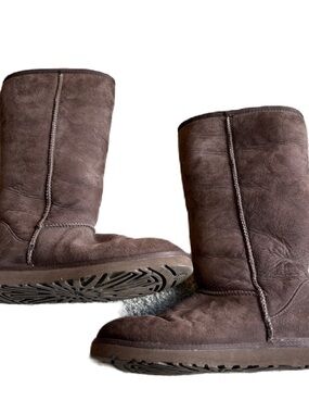 UGG Brown Suede Classic Tall Boots Sz 8 Chocolate Brown Fur Lined